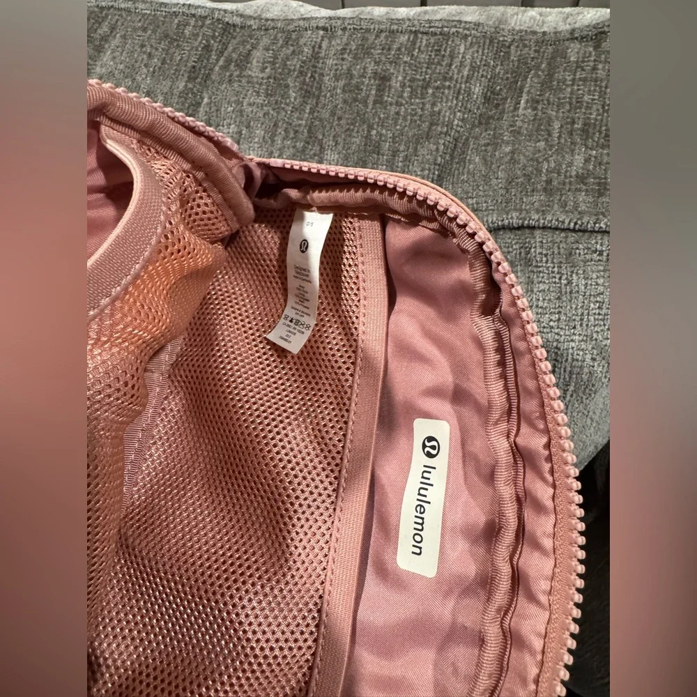 Lululemon Rose Belt Bag - Picture 8 of 8